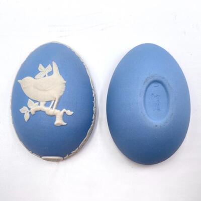 WEDGWOOD PALE BLUE JASPERWARE LIDDED EGGS SET OF 3