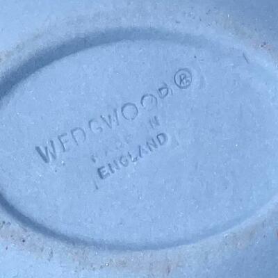WEDGWOOD PALE BLUE JASPERWARE CHERUB LIDDED EGGS SET OF 2