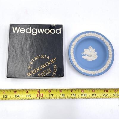 WEDGWOOD PALE BLUE JASPERWARE â€œAURORAâ€ ROUND DISH/TRAY
