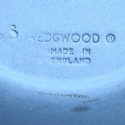 WEDGWOOD BLUE JASPERWARE â€œCUPID AS ORACLEâ€ SMALL ROUND DISH/TRAY #1
