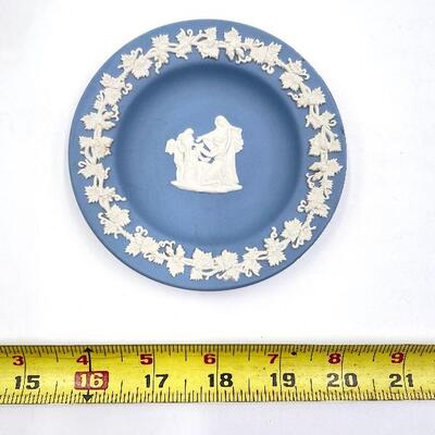WEDGWOOD BLUE JASPERWARE â€œCUPID AS ORACLEâ€ SMALL ROUND DISH/TRAY #3