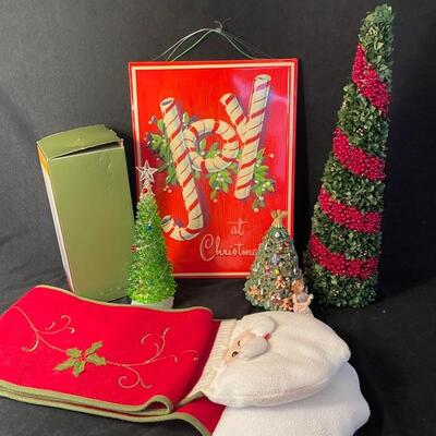 Lot of Miscellaneous Christmas Decor