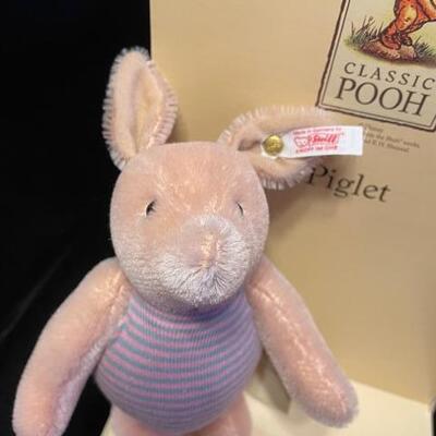 Piglet from classic pooh