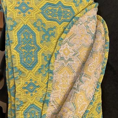 Vintage 70s Bedspread/coverlet