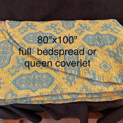 Vintage 70s Bedspread/coverlet