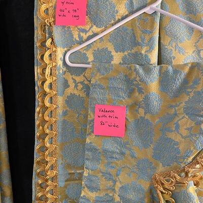 Vintage 70s Draperies  6 panels