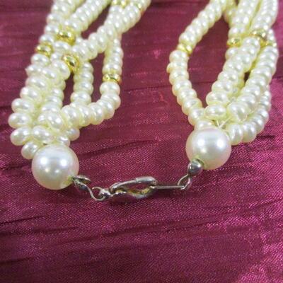 Lot 41 - Multi-strand Faux Pearl Necklace