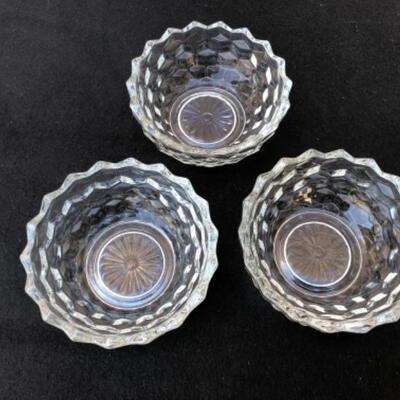 Lot 61L.  Fostoria American Serving dishes: 3 small bowls, 4 bread and butter plates, 2 salad plates, 2 dessert plates â€” $15