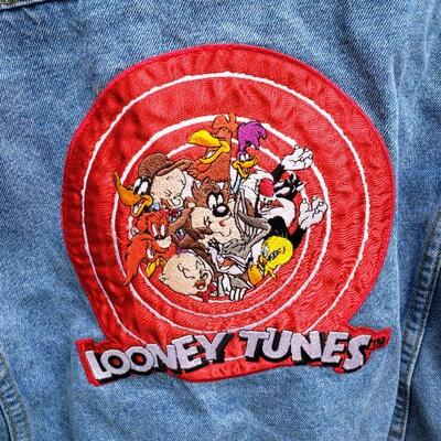Vintage Looney Tunes Warner Brothers jacket medium