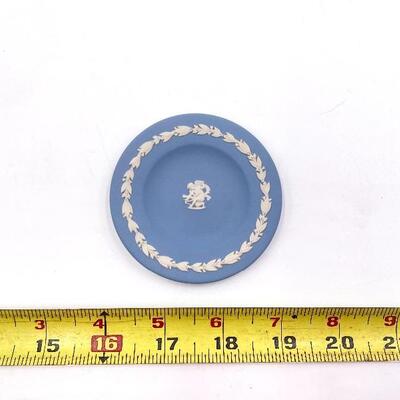WEDGWOOD PALE BLUE JASPERWARE â€œCUPIDâ€ MINI PLATE