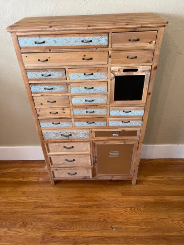 Lot 54BR. Multidrawer craft (301/2”W x 121/2”D x 61”T)95