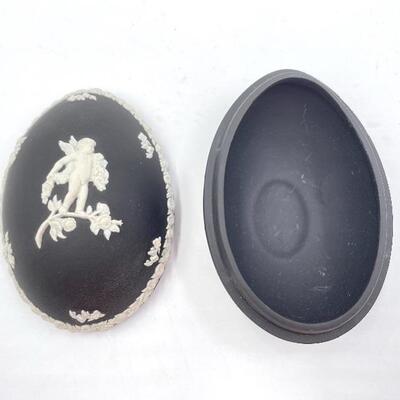 WEDGWOOD BLACK JASPERWARE LARGE LIDDED EGG