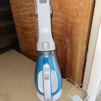 Lot 210  Black & Decker Rechargeable Hand Vac
