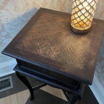 Fantastic wood table with drawer