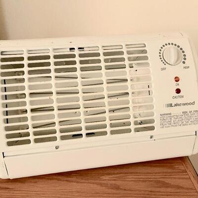 Lot 220  Small Room Heater WORKS! 