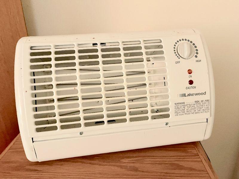 Lot 220 Small Room Heater WORKS!