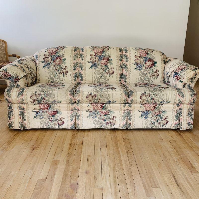 Vintage Broyhill Sofa Floral Pattern EstateSales
