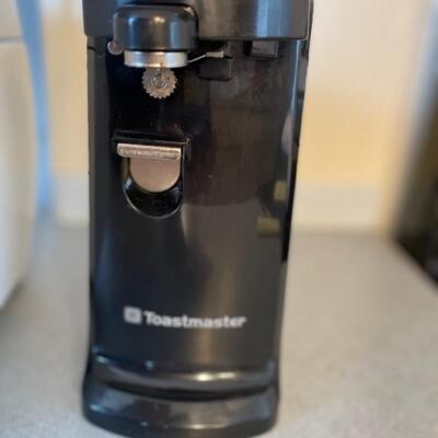 Deep fryer and electric can opener
