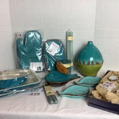 Q258 Turquoise Kitchen Decor and Serving Pieces 