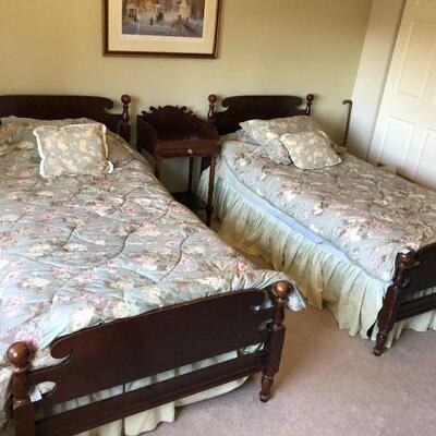 Pair of Vintage Dark Wood Twin Beds and Side Table with All Bedding