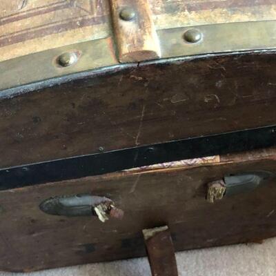 Antique Brown and Bronze Color Metal Steamer Trunk