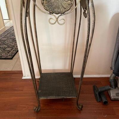 Plant stand/display shelf