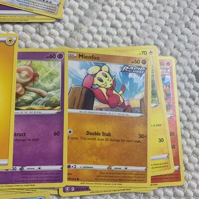 28 non holographic PokÃ©mon card lot