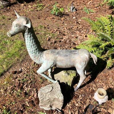 Beautiful Metal Doe Deer Yard Statue