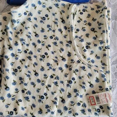 Lot 16: Ladies (3) Tank Tops and (1) Short Sleeve Shirt