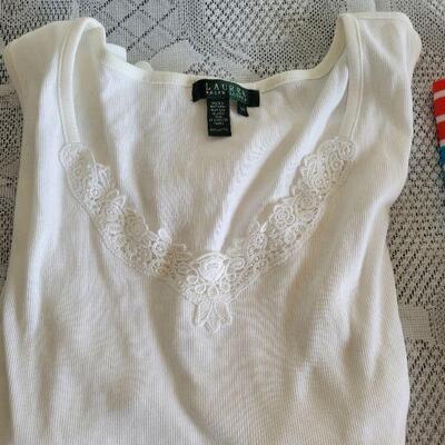 Lot 17: Ladies (2) Tank Tops and (2) Short Sleeve Shirts