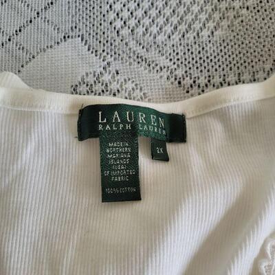 Lot 17: Ladies (2) Tank Tops and (2) Short Sleeve Shirts