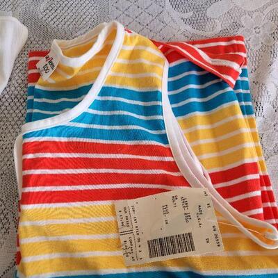Lot 17: Ladies (2) Tank Tops and (2) Short Sleeve Shirts