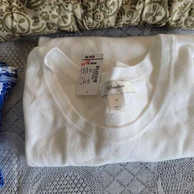 Lot 21: Short Sleeve Ladies Shirts