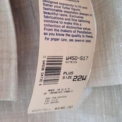 Lot 26: New PENDLETON Ladies Suits