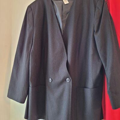 Lot 27: New Ladies Suits
