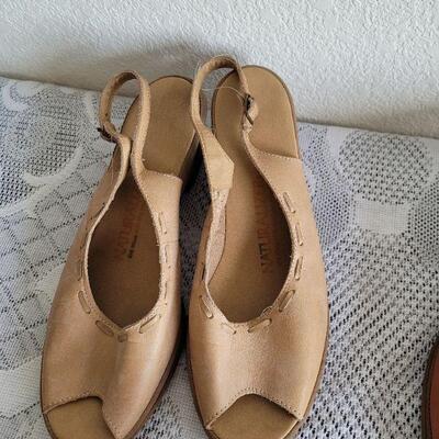 Lot 28: Naturalizer Shoe Lot