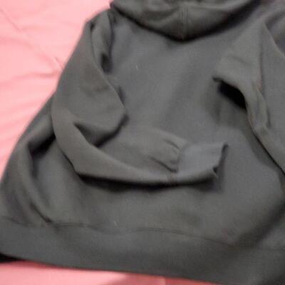 S.F. Giants Sweatshirt   New 
