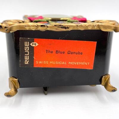 REUGE SWISS MUSICAL MOVEMENT SMALL CLOCK