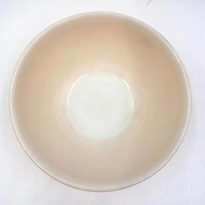 VINTAGE PYREX SMALL YELLOW MIXING BOWL