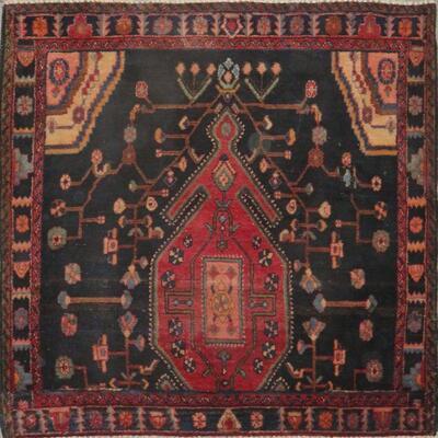 Persian hamedan Vintage Rug 4'3"x4'2" Retail $1867.5
