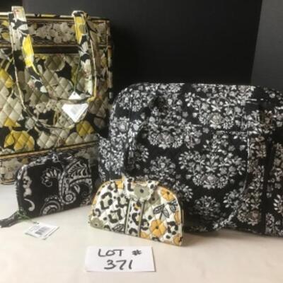 P371 New with tags 4pc Vera Bradley Tote/ Laptop /jewelry case 
