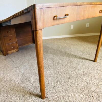 Rare! Mid-Century Modern "Expand-o-matic" Desk / Table by by Sagimaw Furniture Shops, Lot #1