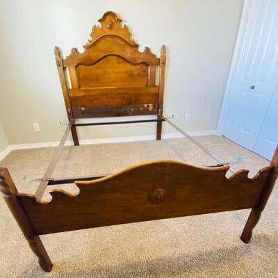 Antique Eastlake-Style Headboard, Footboard, & Frame (Full Size), Lot #4