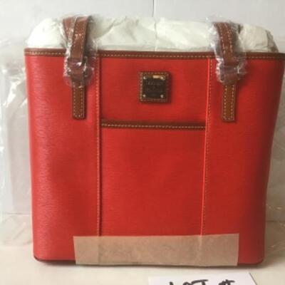 P385 New in Package Dooney & Bourke Red Small Lexington & Frame Leather  Purse 