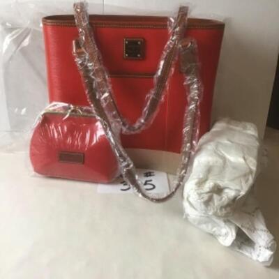 P385 New in Package Dooney & Bourke Red Small Lexington & Frame Leather  Purse 