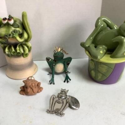 O - 288  Frog Lot,  1 Artisan Signed by Todd J Wane 1997