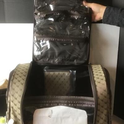 P388 Lori Greiner Travel Rolling Case with Accessories