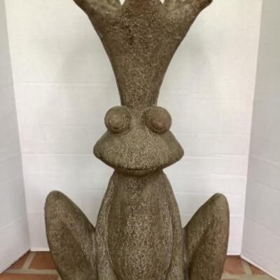 O - 304  Prince Charming Bird Feeder 