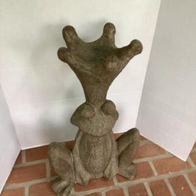 O - 304  Prince Charming Bird Feeder 