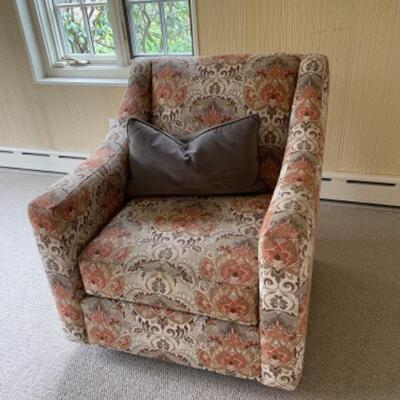 Beautiful Bauhaus swivel chair